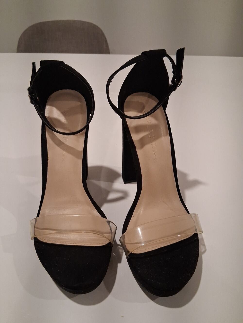 Wild Diva Black Faux Suede Clear Strap Open Toe Chunky Block Heel Sandals SZ 7